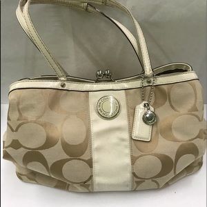 Monogrammed Coach 👜 purse brown/tan
